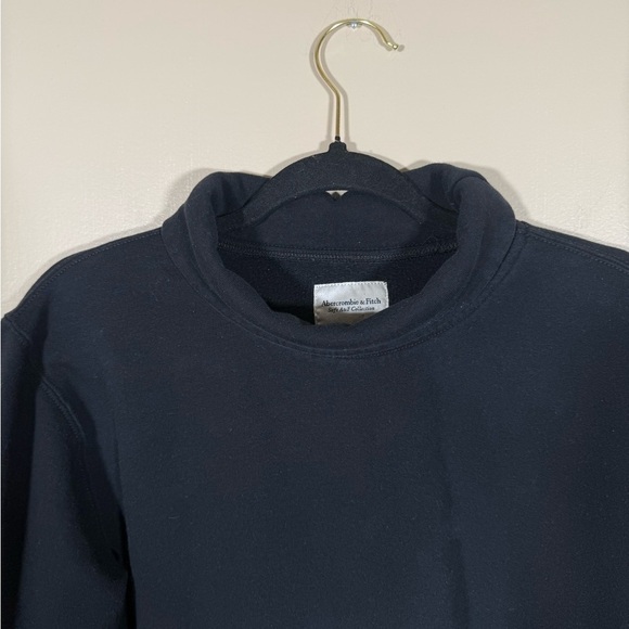 Abercrombie & Fitch Soft collection turtleneck cropped sweatshirt Black - Picture 3 of 6